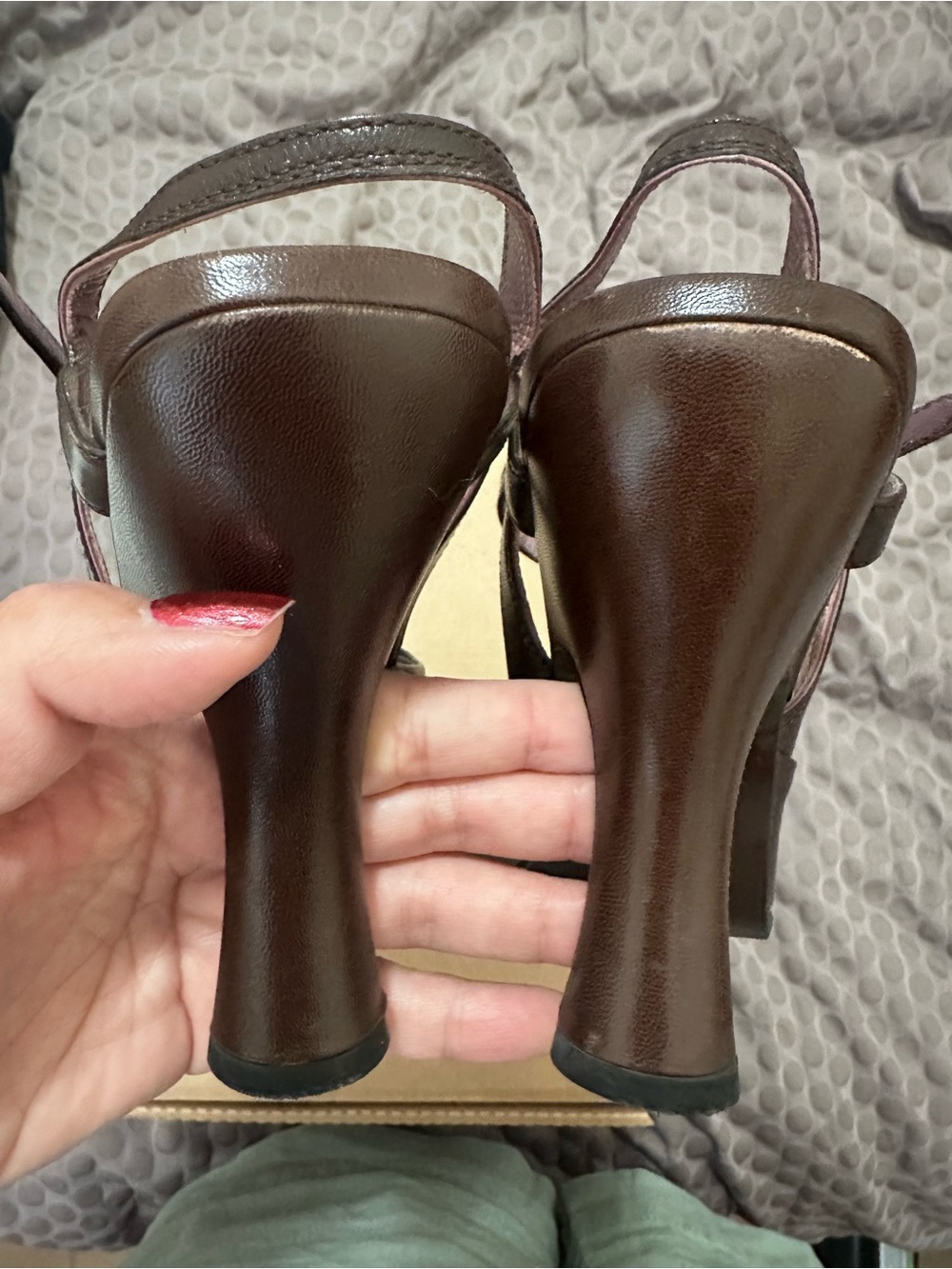 Vintage Prada Brown Leather T-Strap Heels Sz 40 fits like 9 - Picture 4 of 6